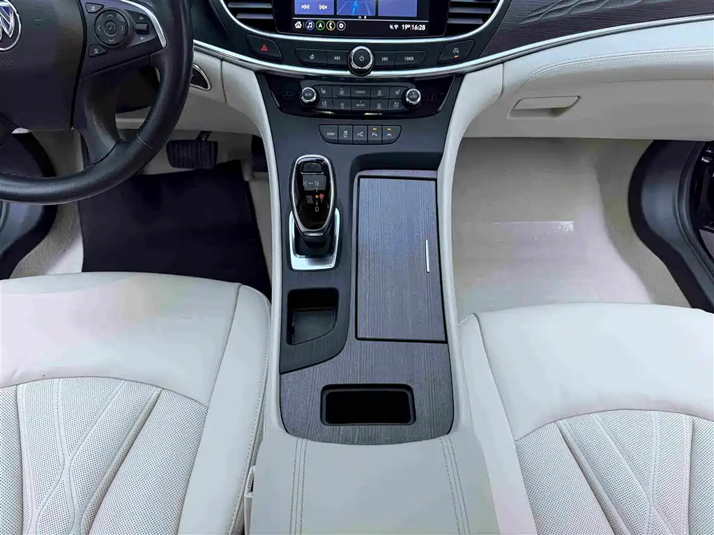 BUICK LACROSSE