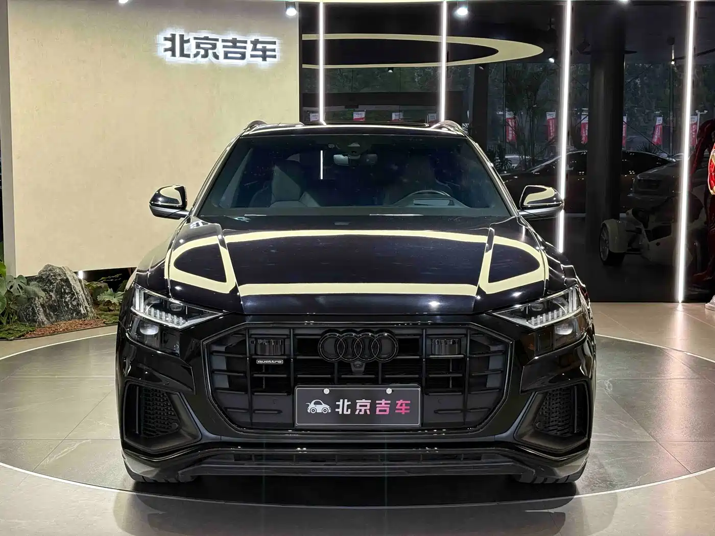 Audi Q8 2021 Model 55 TFSI Exclusive Dynamic фото 2