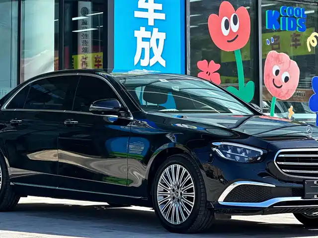 MERCEDES-BENZ E CLASS