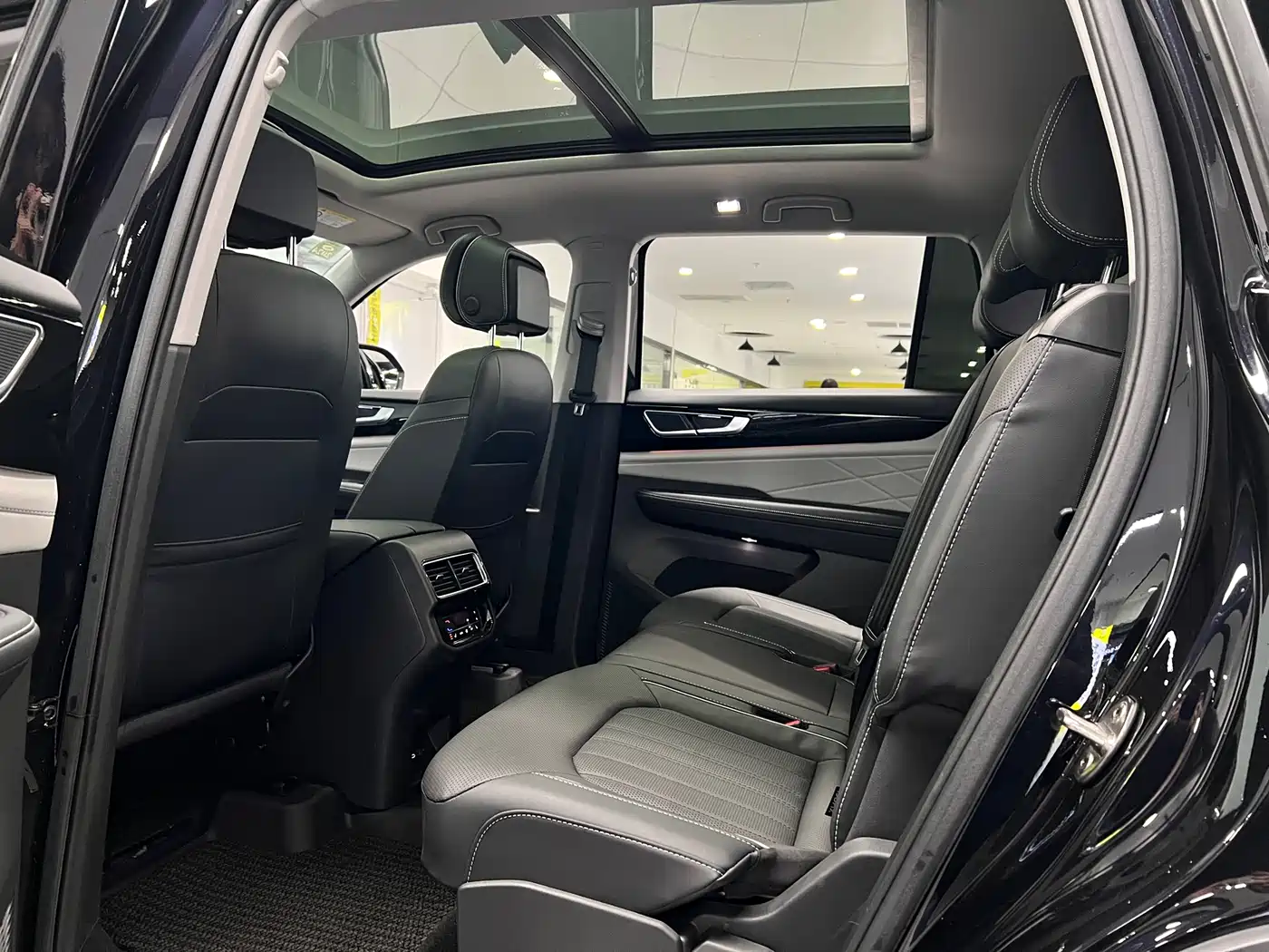 Volkswagen Teramont 2023 380TSI AWD Premium Luxury Edition фото 28