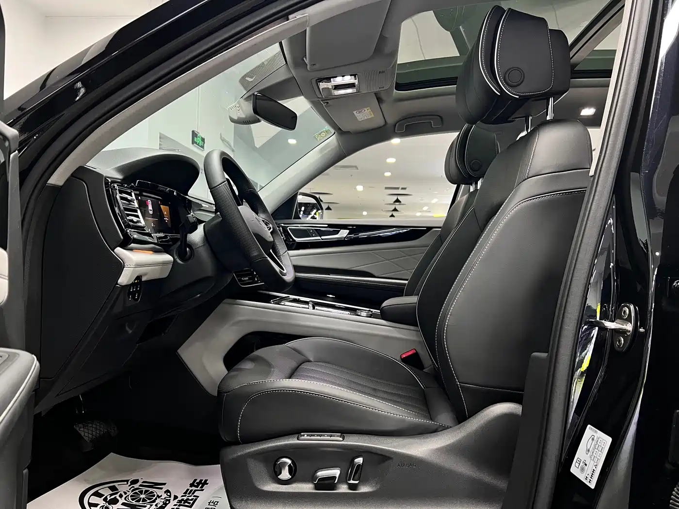 Volkswagen Teramont 2023 380TSI AWD Premium Luxury Edition фото 27