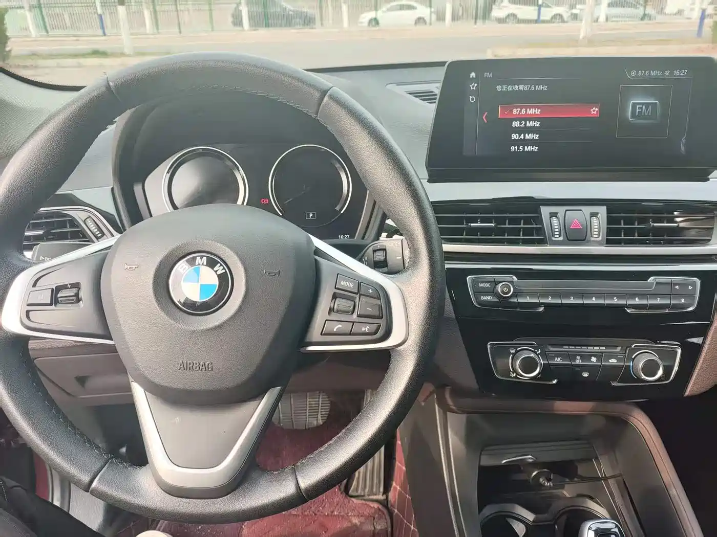 BMW X1 2022 sDrive20Li Fashion фото 24