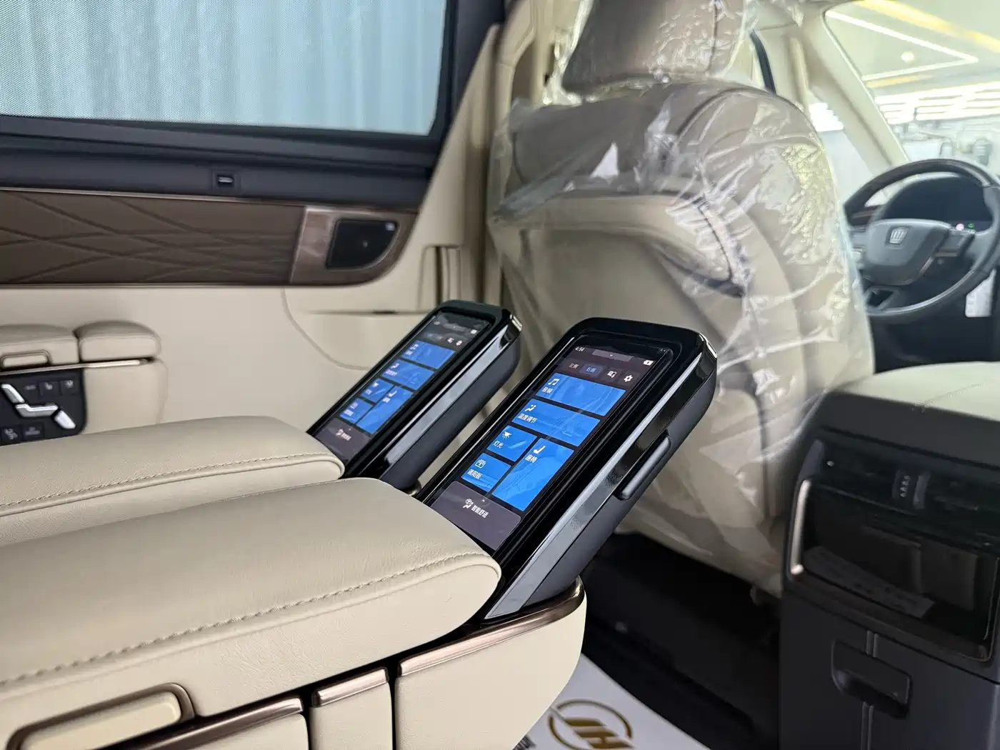 Toyota Vellfire 2026 2024 Crown Hybrid 2.5L Executive Premium Edition