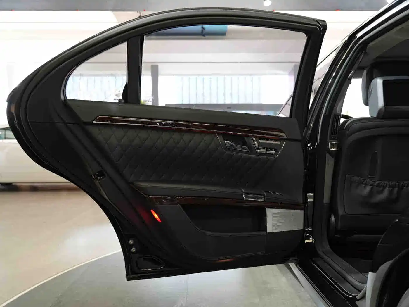 Mercedes-Benz S-Class AMG 2013 AMG S 65 L Grand Edition фото 14