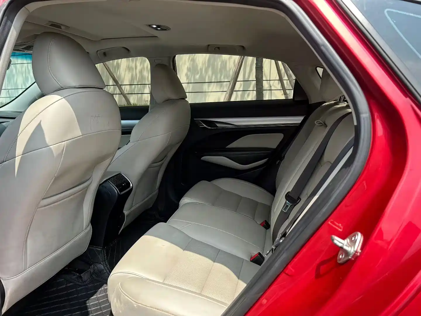 Фото 6 - Geely Binrui