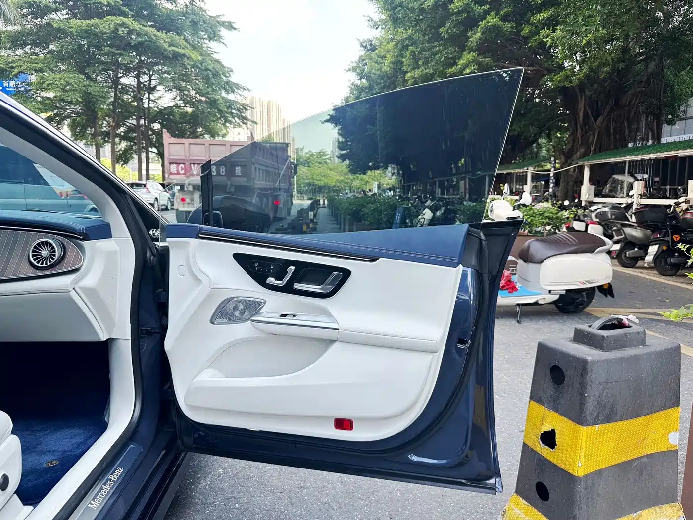 Mercedes-Benz EQE 2025 2025 500 4MATIC Pioneer