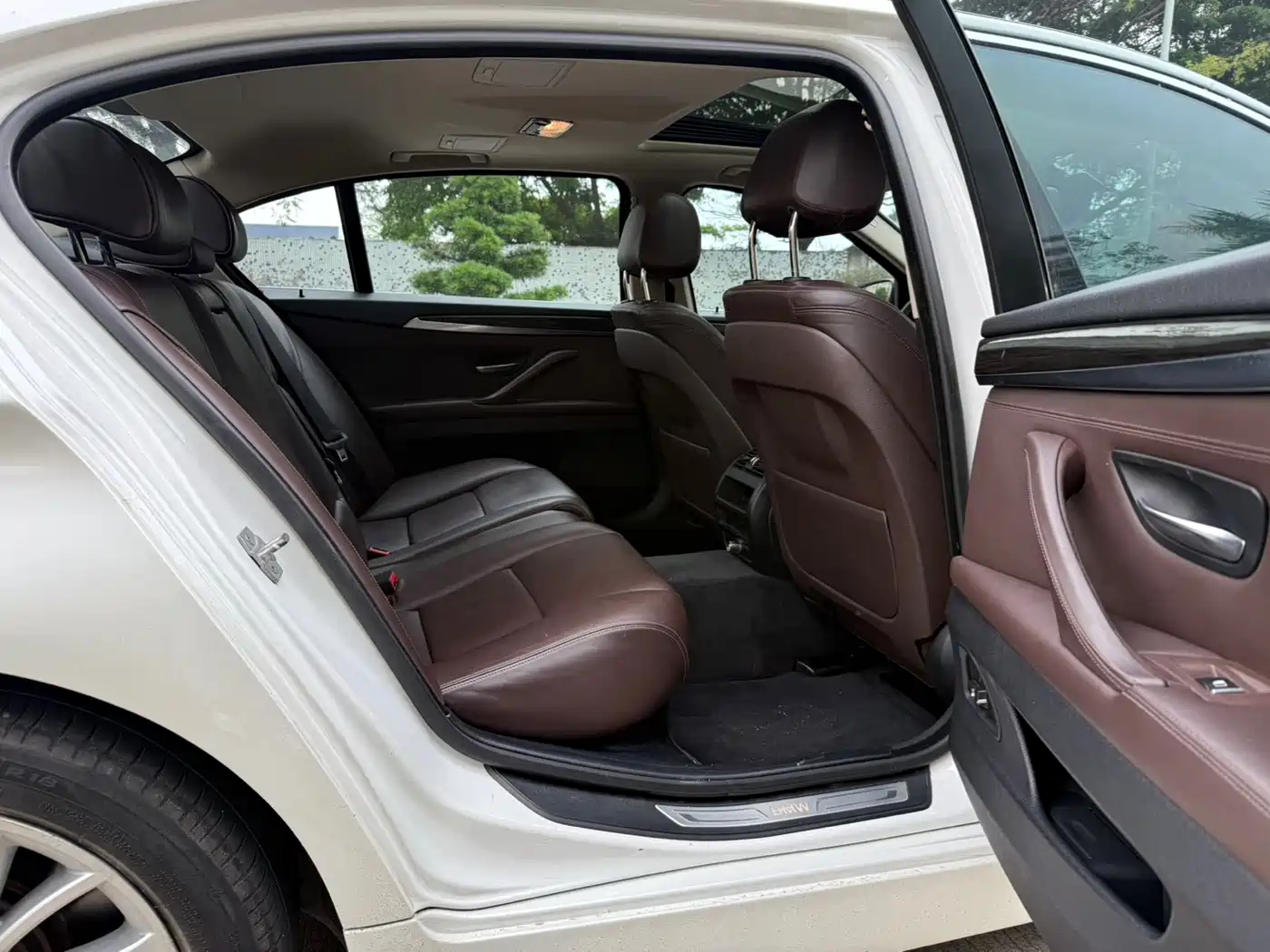 BMW 5 Series 2014 525Li Luxury Design Package фото 21