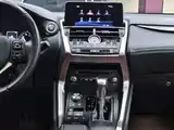 Фото 26 - Lexus NX