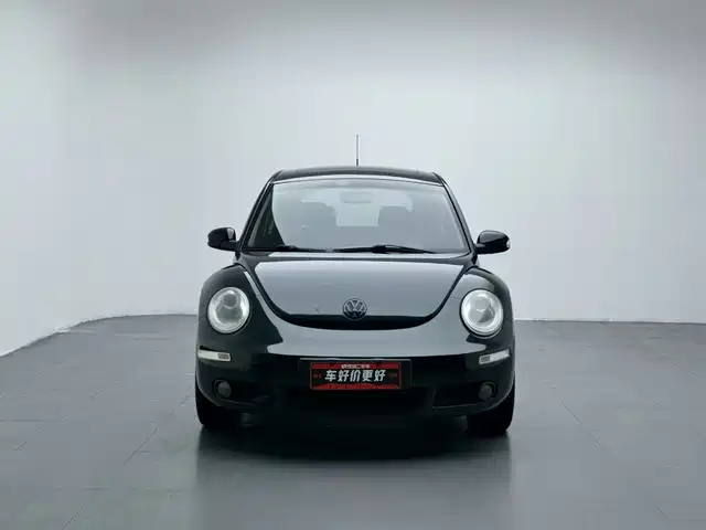 Volkswagen Beetle 2010 Model 2.0 BlackOrange Comfort Edition — фото 3