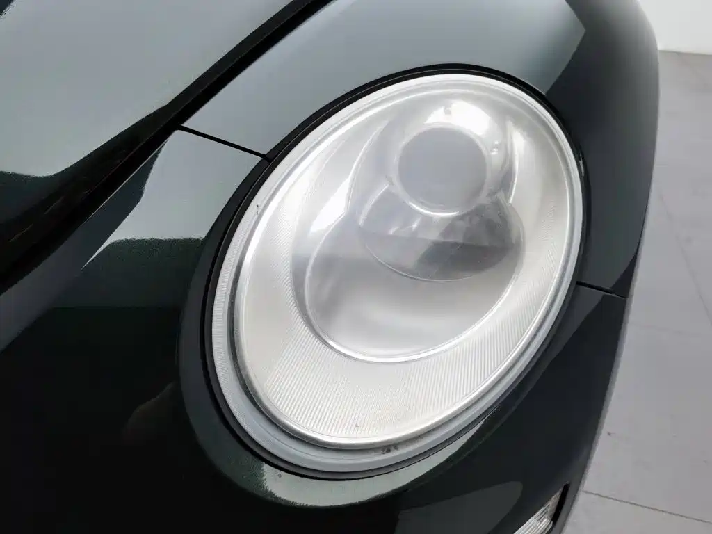 Volkswagen Beetle 2010 2010 Model 2.0 BlackOrange Comfort Edition