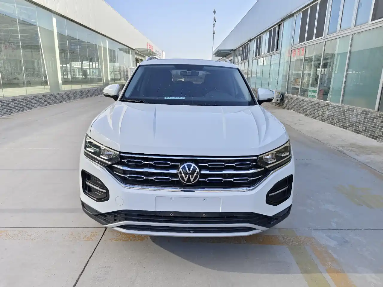 Volkswagen Tayron 2022 280TSI 2WD Luxury Smart Connect Edition фото 2