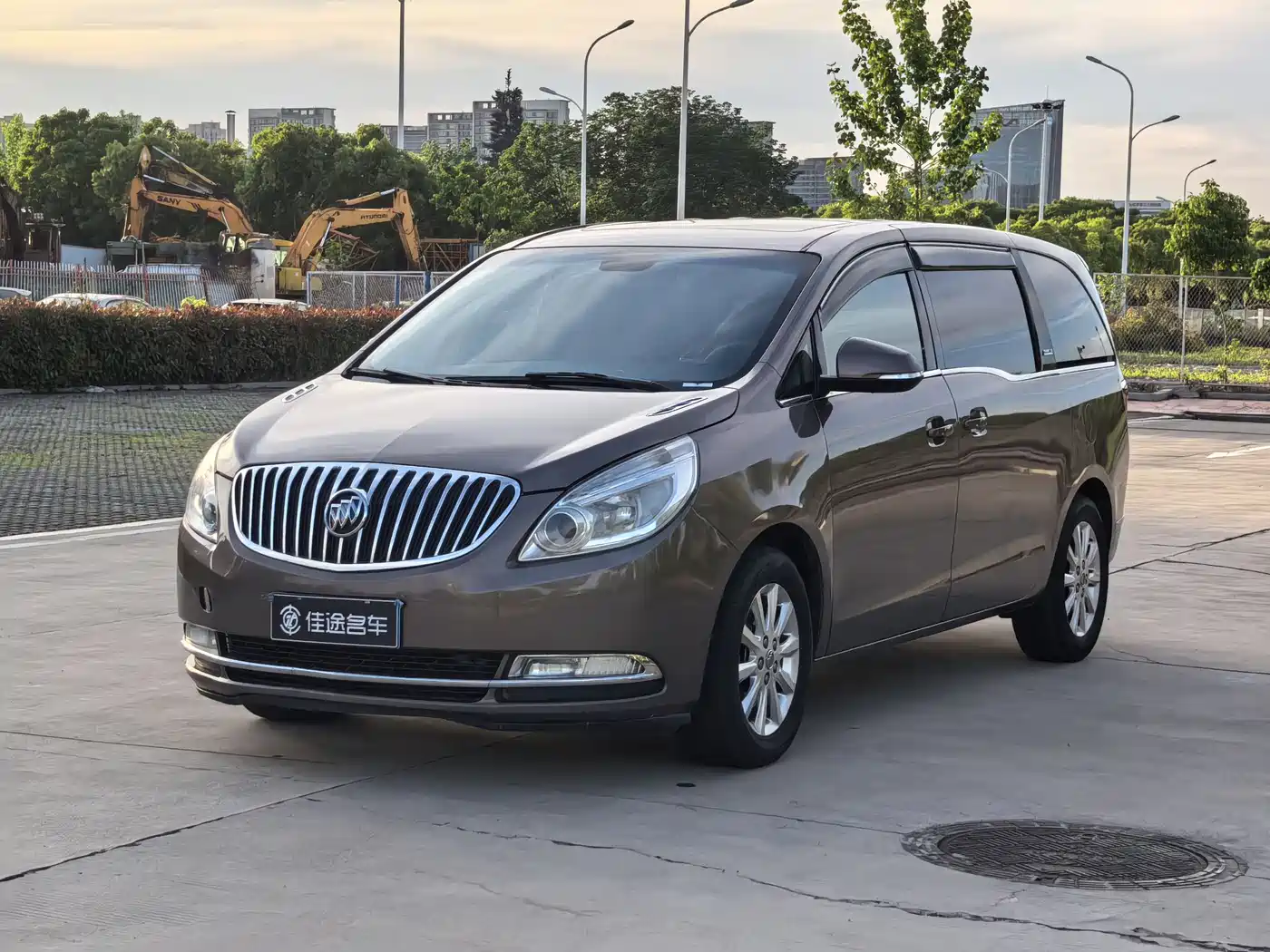 Buick GL8 2013 2.4L CT Luxury Business Comfort Edition