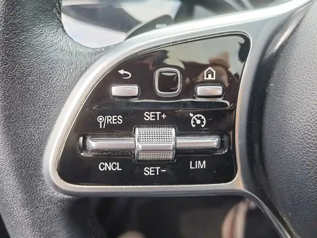 Mercedes-Benz A-Class 2021 A 200 L Sport Sedan Dynamic Type фото 24