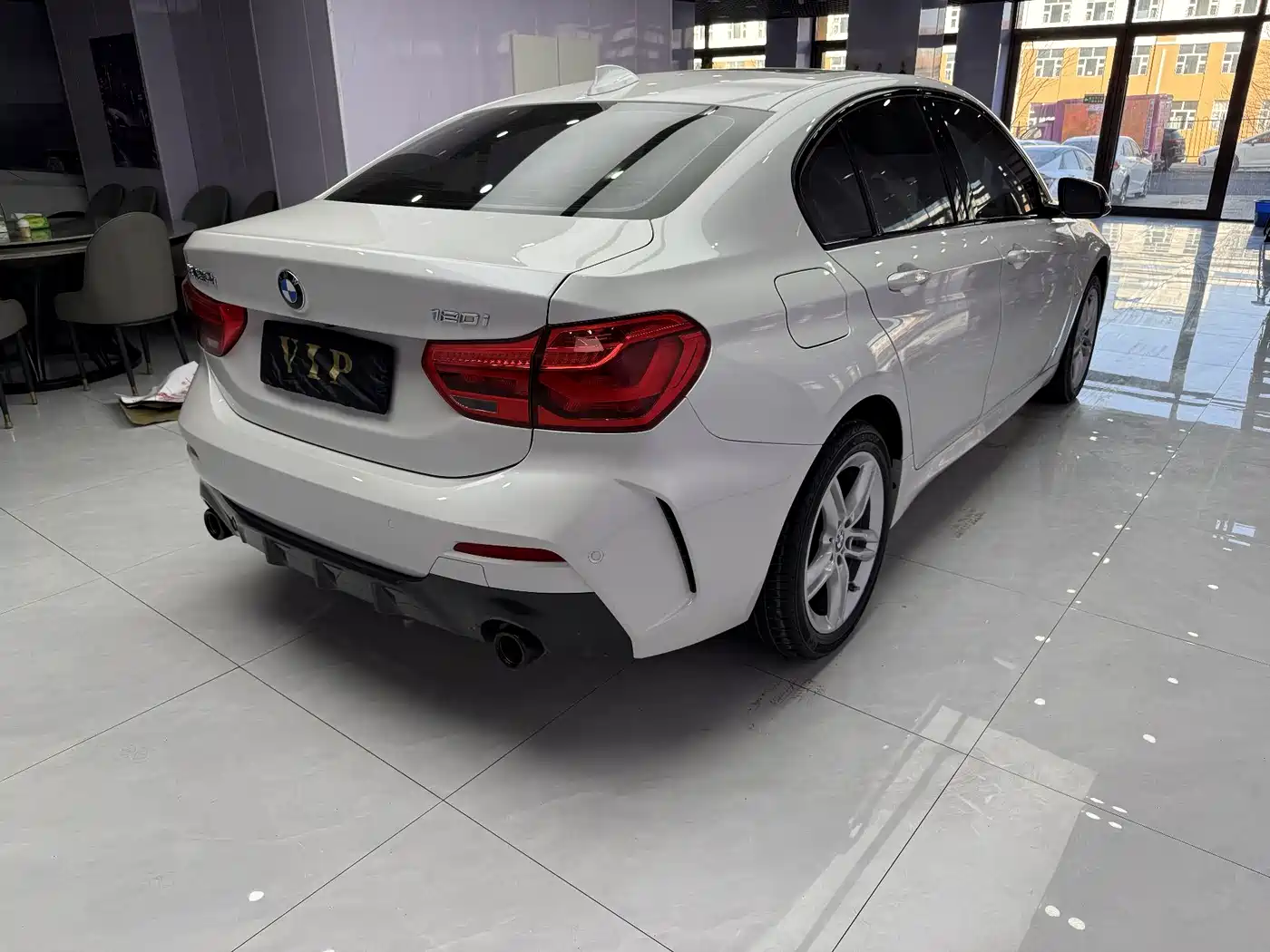 BMW 1 SERIES