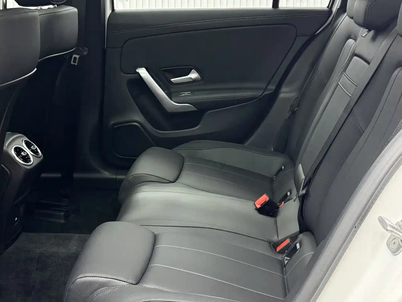 صورة 19 - Mercedes-Benz A-Class