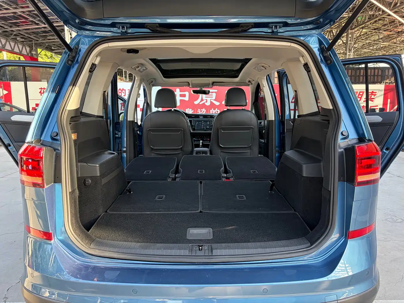 Volkswagen Touran 2021 2021 Touran L 280TSI DSG Cross Edition 7-seater