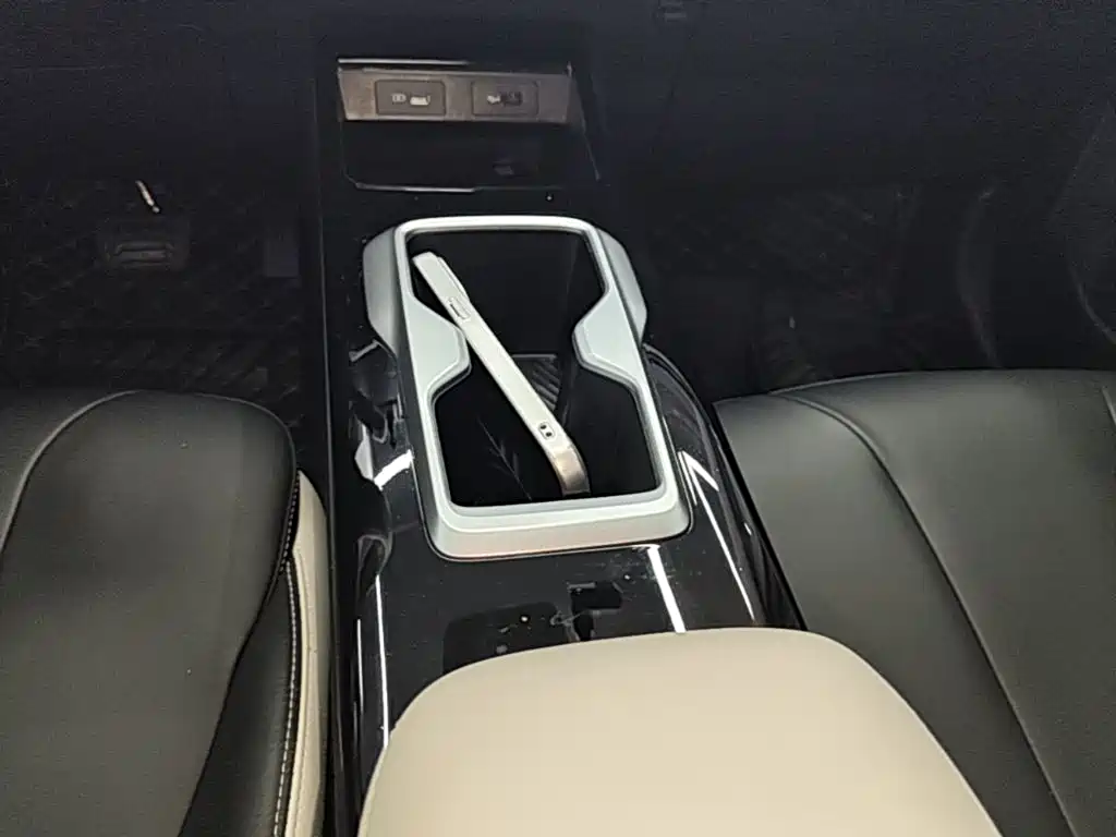 Geely Geometry E Firefly 2024 2024 Model 401km Fluorescent