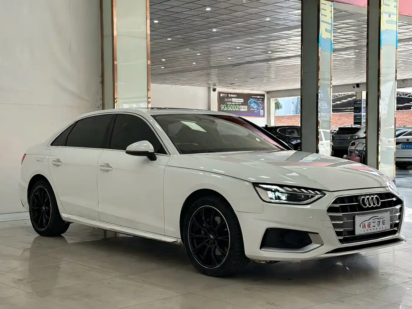 Audi A4L 2020 40 TFSI quattro Luxury Dynamic фото 3