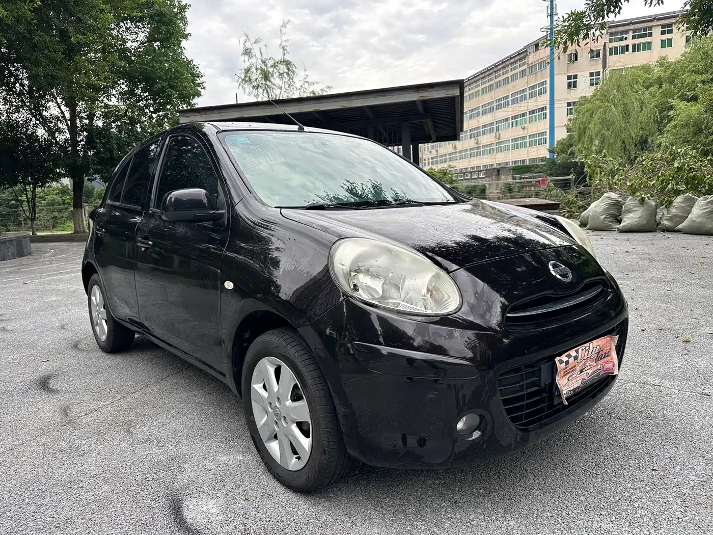 Nissan March 2011 2010 1.5L Automatic Easy Shine Edition