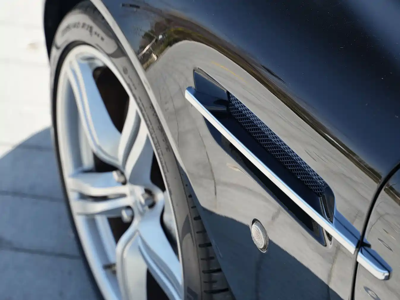 Aston Martin DB9 2009 2007 6.0L Touchtronic Coupe