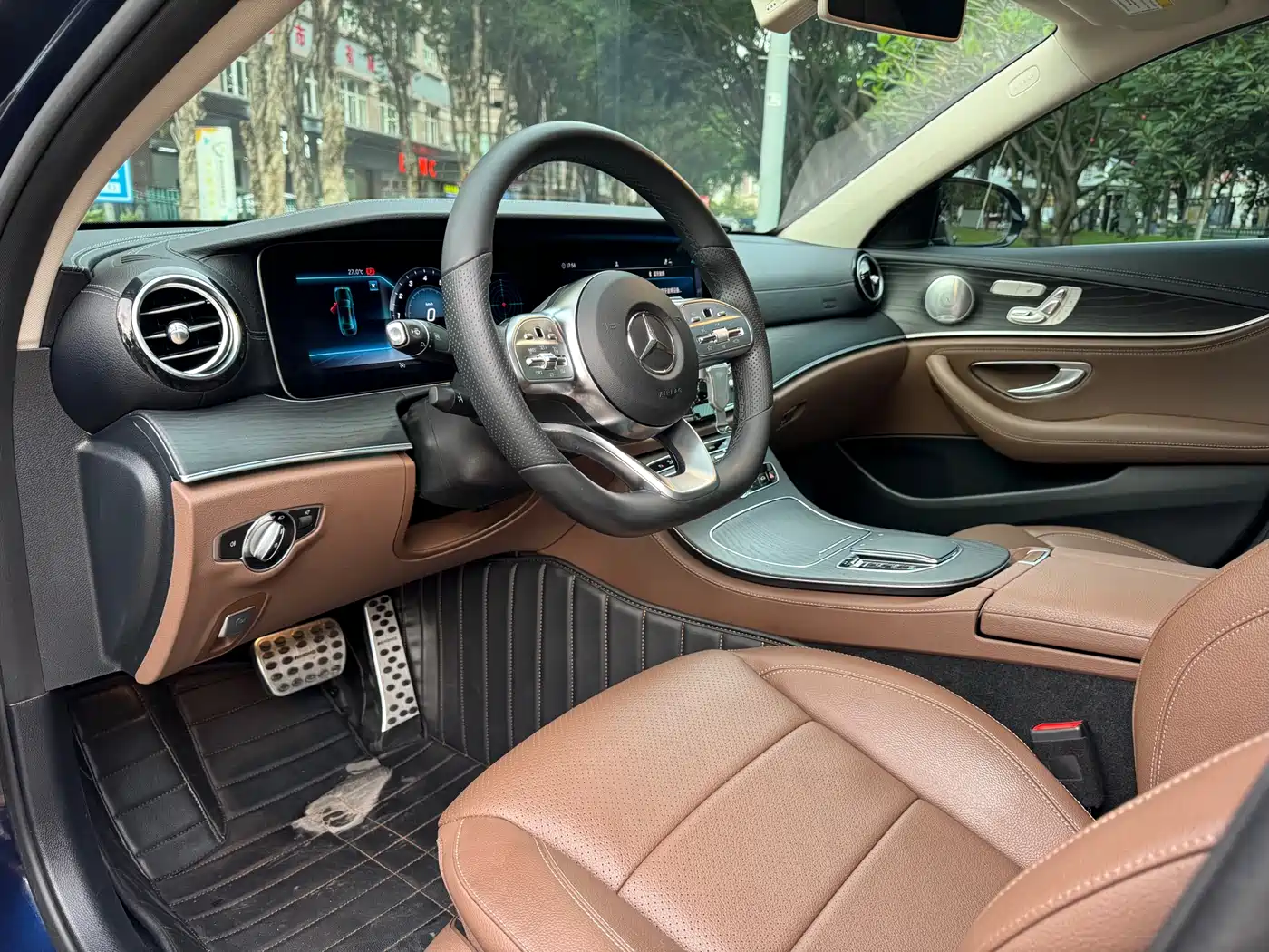 Mercedes-Benz E-Class 2020 E 300 L Sport Luxury Model фото 5