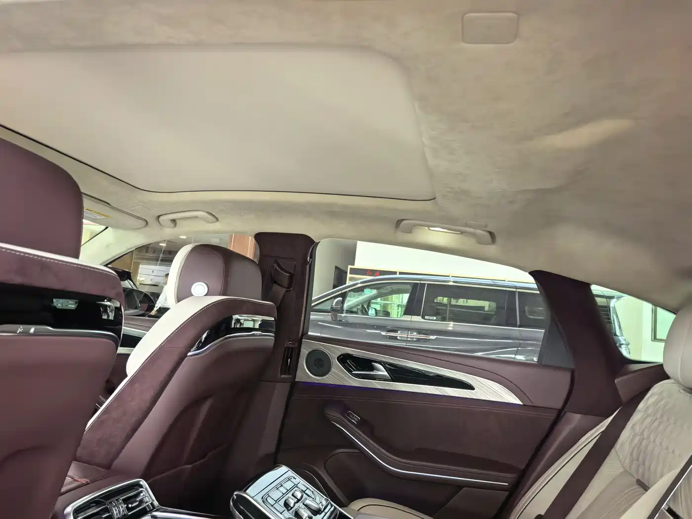 Hongqi H9 2020 3.0T Smart Connect Flagship 4-Seater фото 11