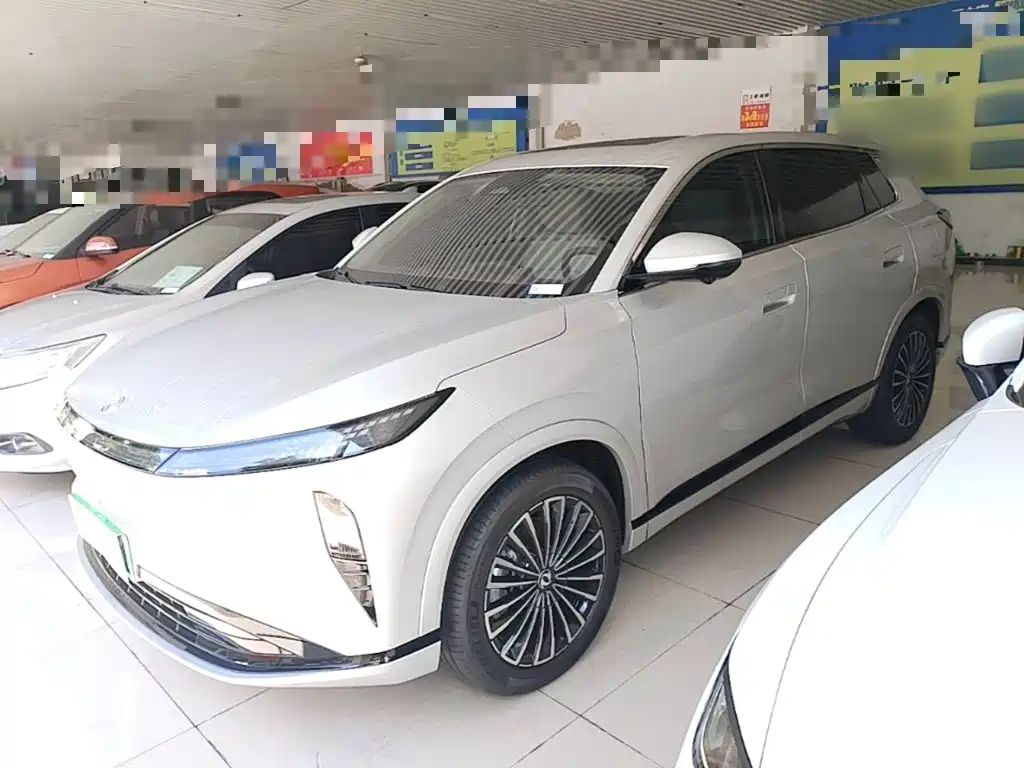 Dongfeng Aeolus L8 2025 Plug-in Hybrid