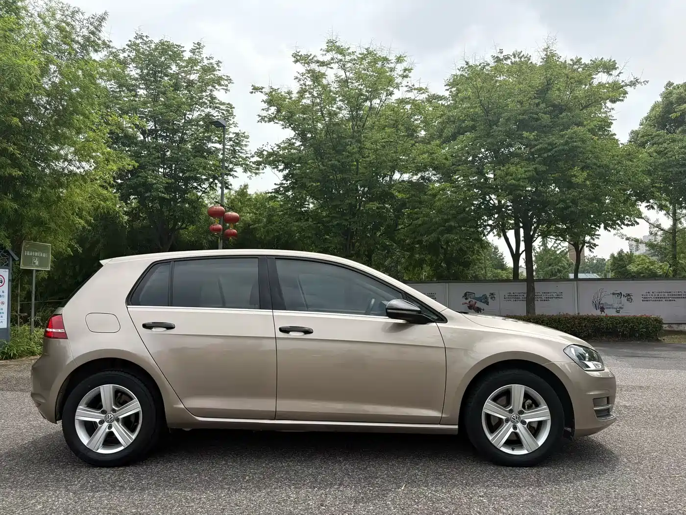 Volkswagen Golf 2016 230TSI Automatic Comfort фото 3