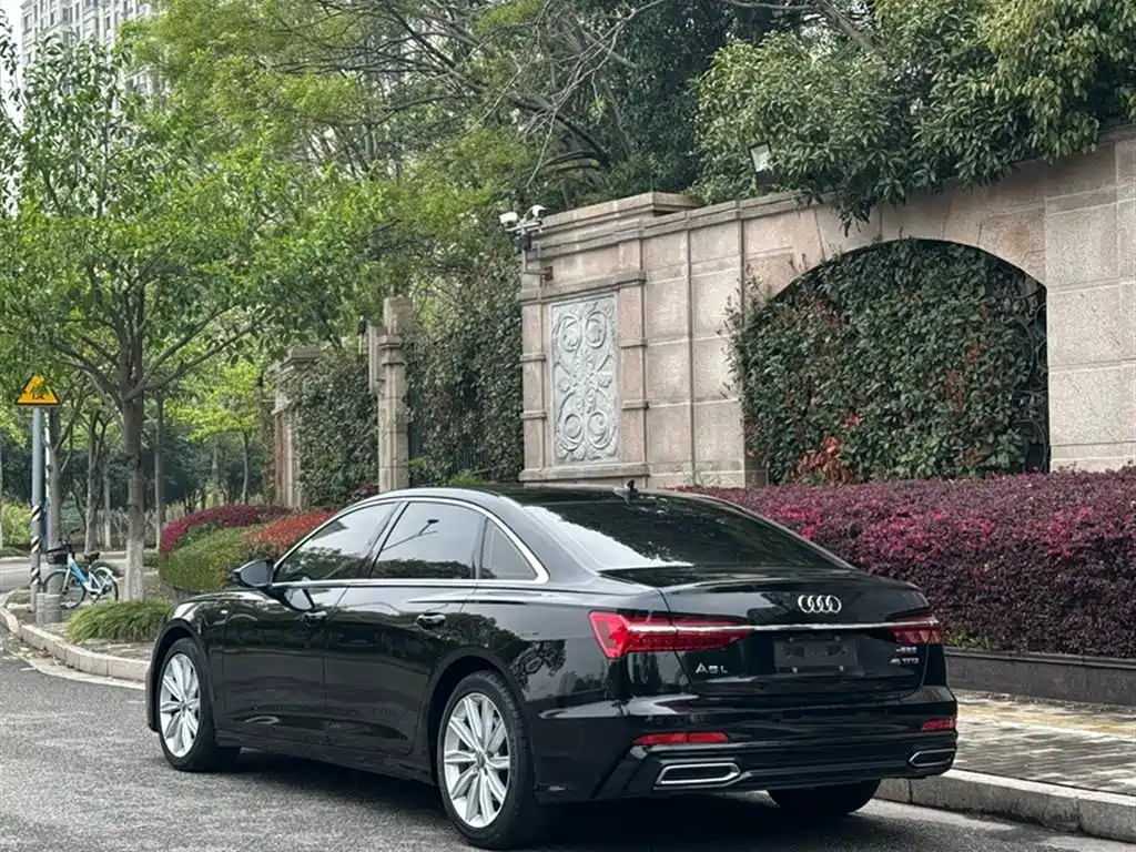 Audi A6L 2021 45 TFSI Exclusive Sport фото 24