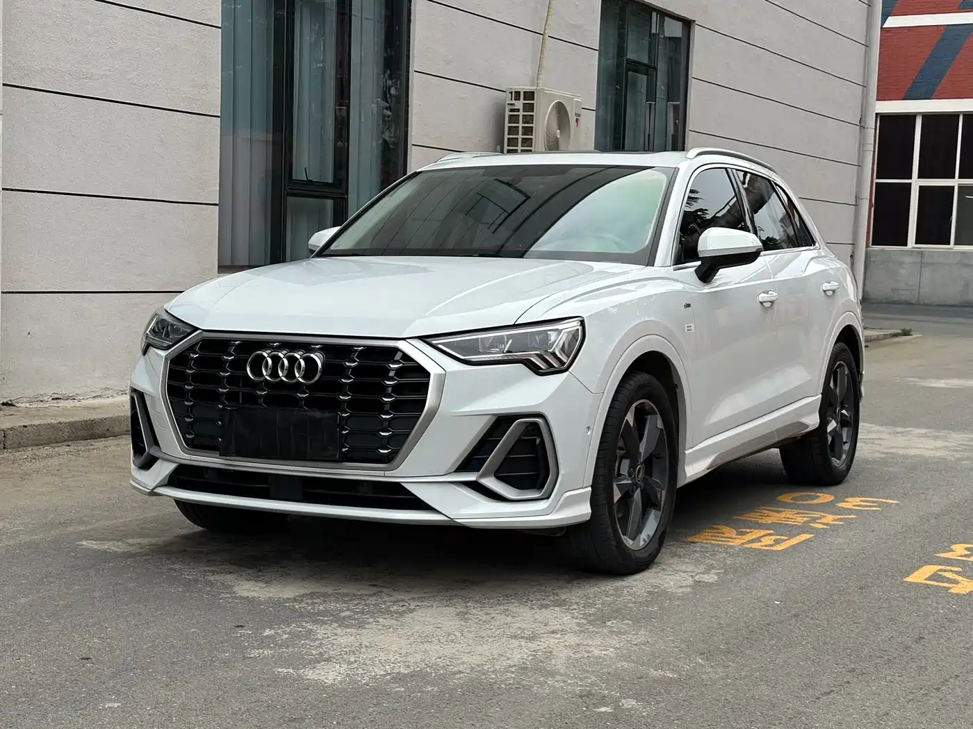 Audi Q3 2023 35 TFSI Fashion Dynamic (1.4T)