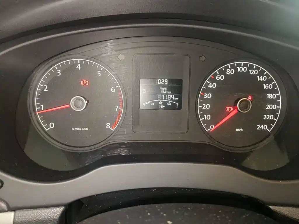 Фото 4 - Volkswagen Sagitar