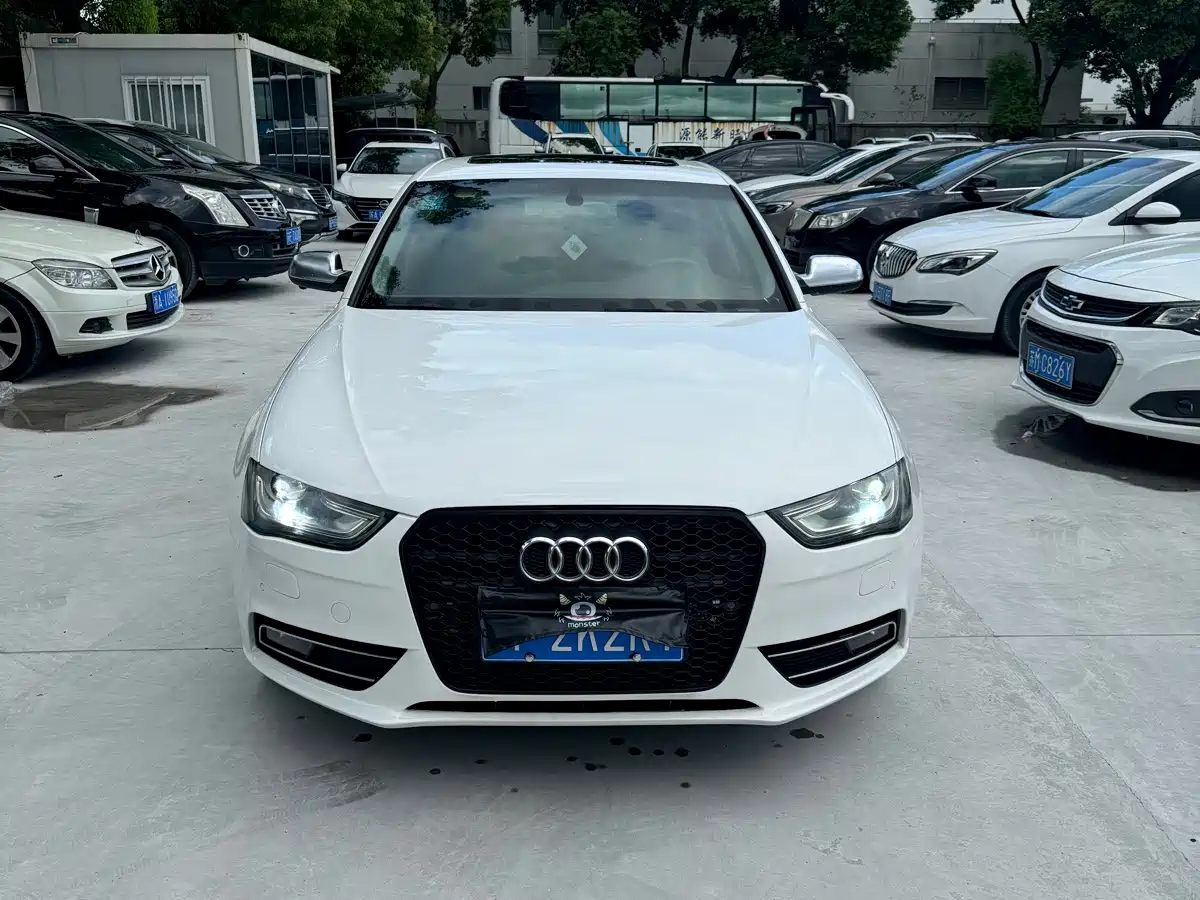 Фото 2 - Audi A4L