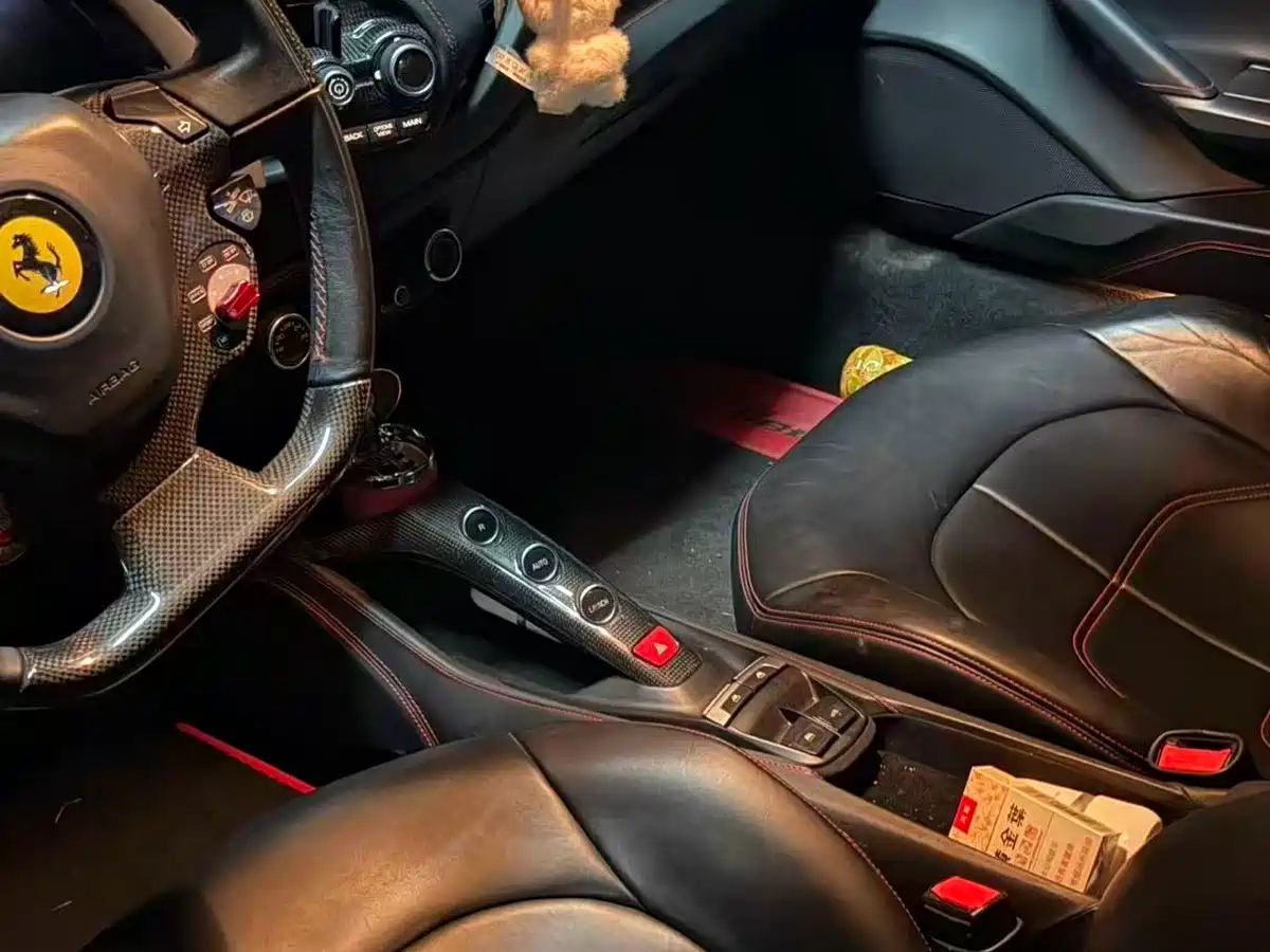 Ferrari 488 2019 2015 488 Spider
