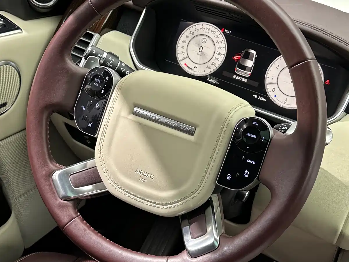 Фото 36 - Land Rover Range Rover