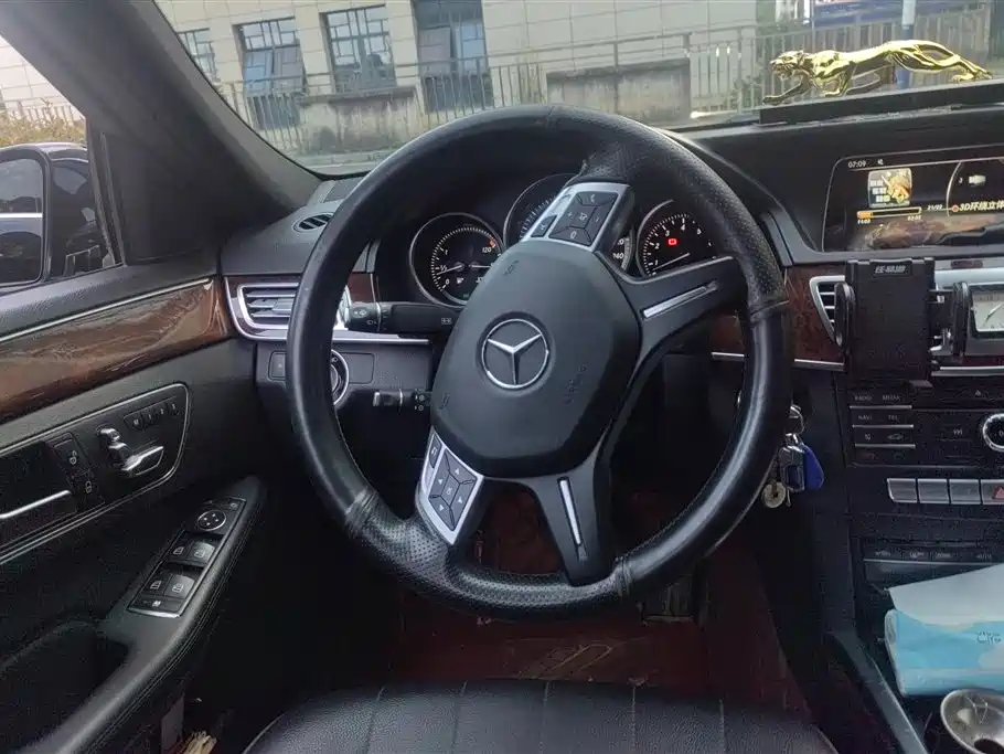 Mercedes-Benz E-Class 2015 Facelift E 200 L фото 15