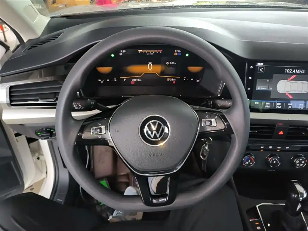 Volkswagen Lavida 2022 1.5L Auto Comfort Edition фото 11
