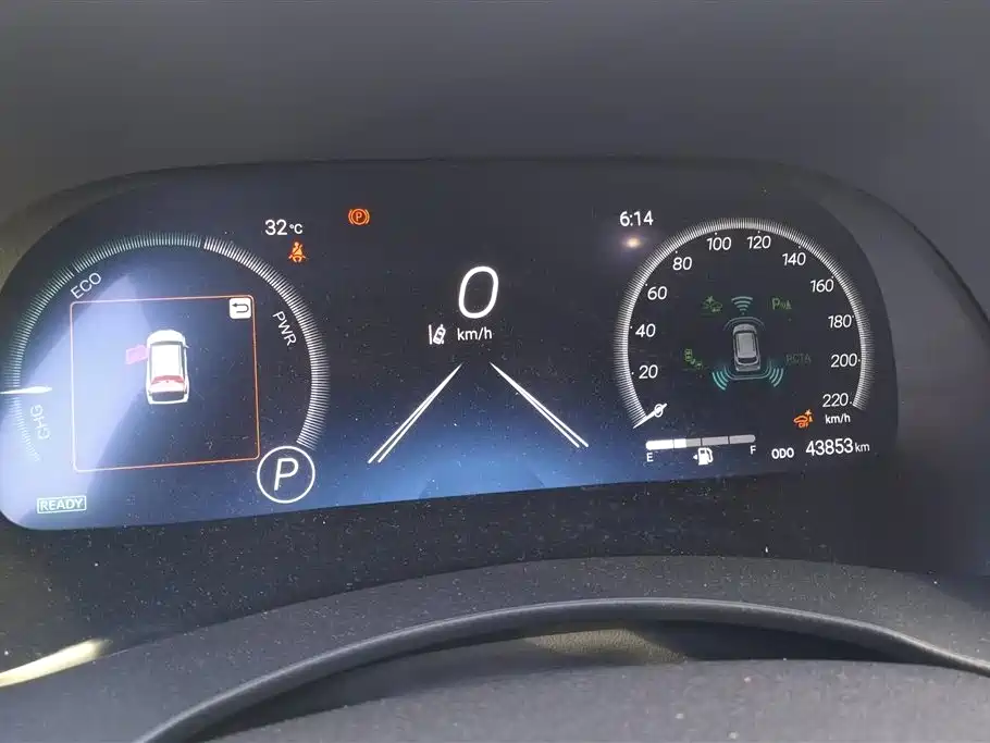 Toyota Highlander 2022 Dual Engine 2.5L 4WD Supreme Edition 7-Seater фото 14