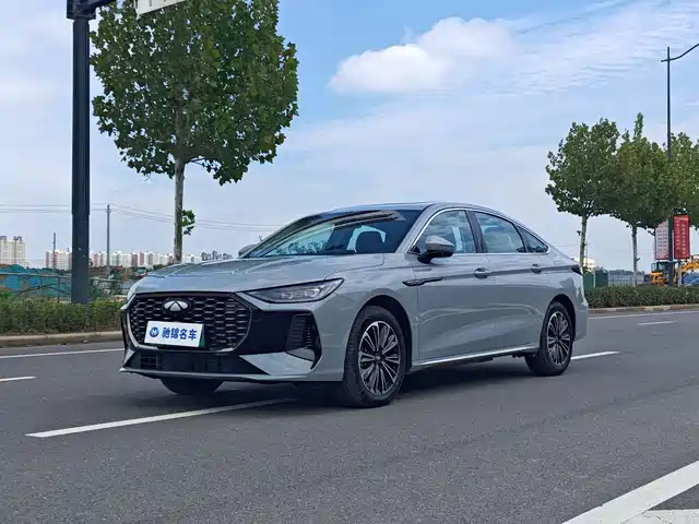 CHERY FENGYUN A8L