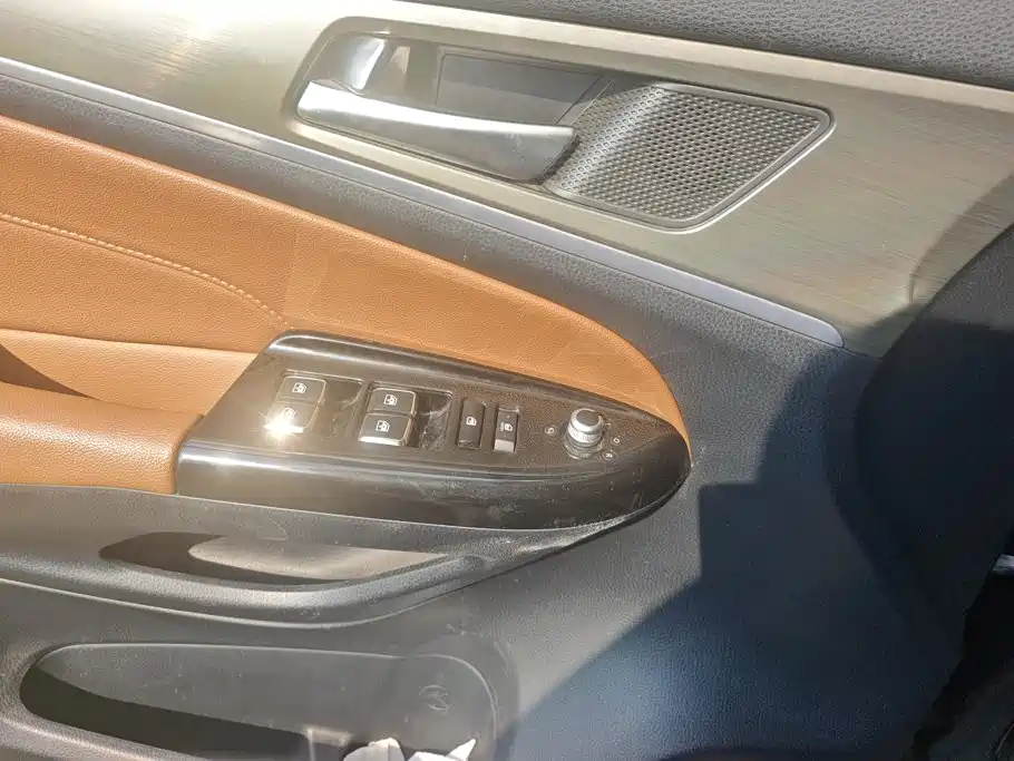Changan CS95 2017 2017 2.0T 2WD Intelligent Expansion Edition