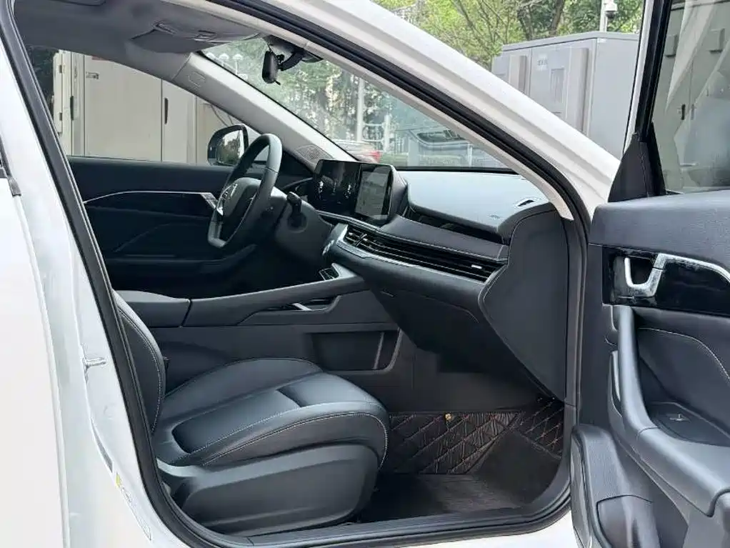 Photo 6 - Besturn B70