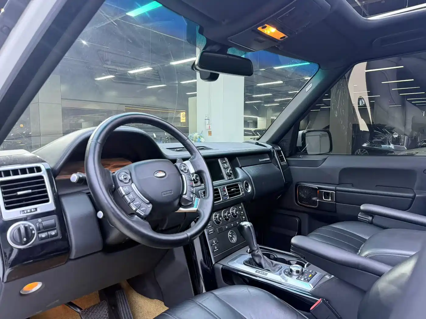 Фото 4 - Land Rover Range Rover