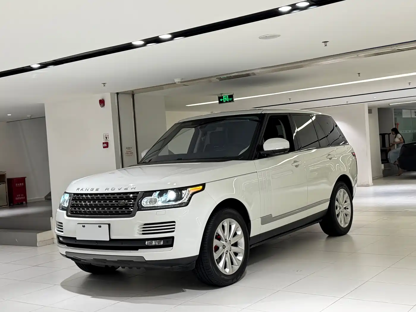 Фото 1 - Land Rover Range Rover