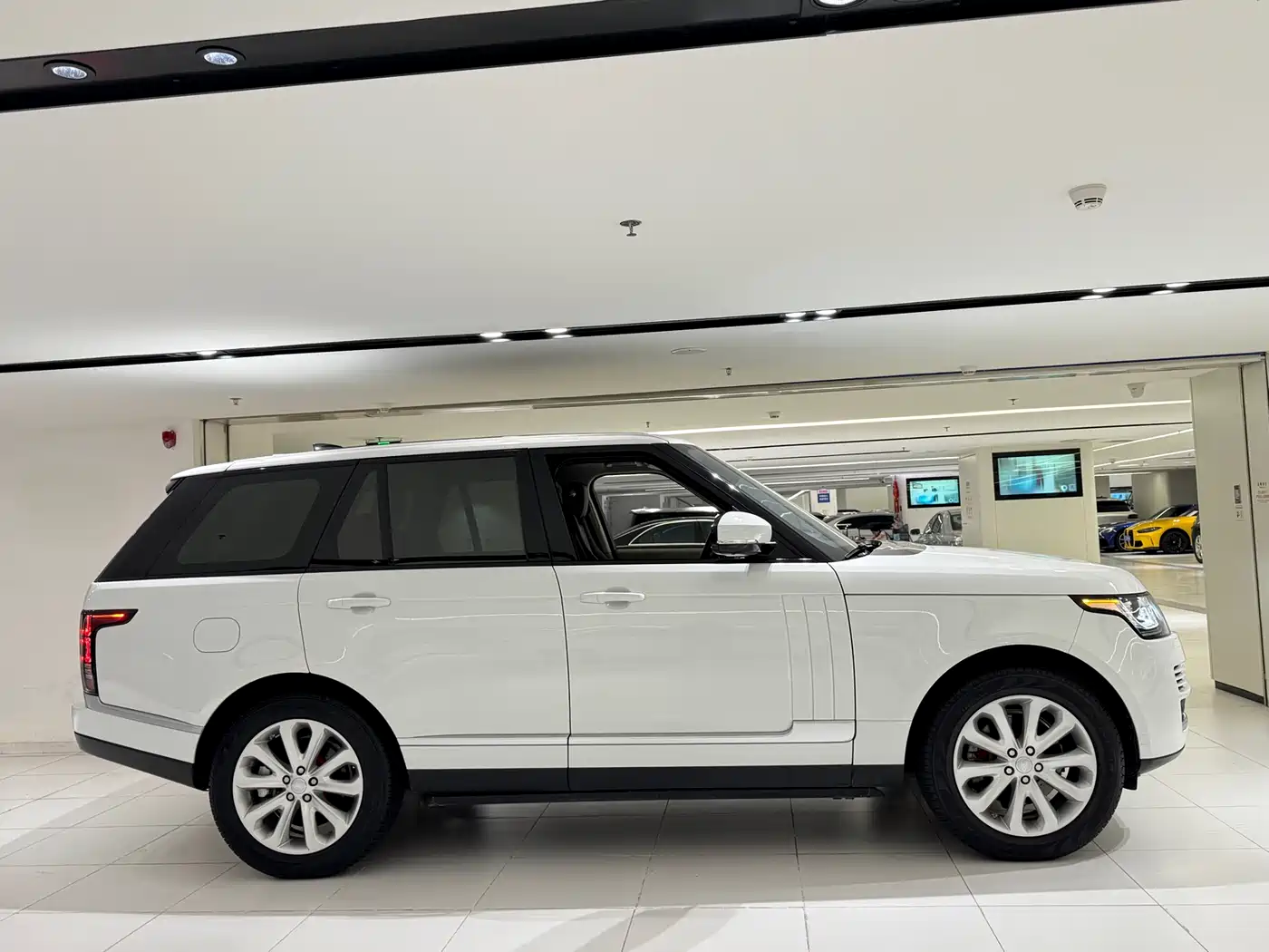 Фото 7 - Land Rover Range Rover
