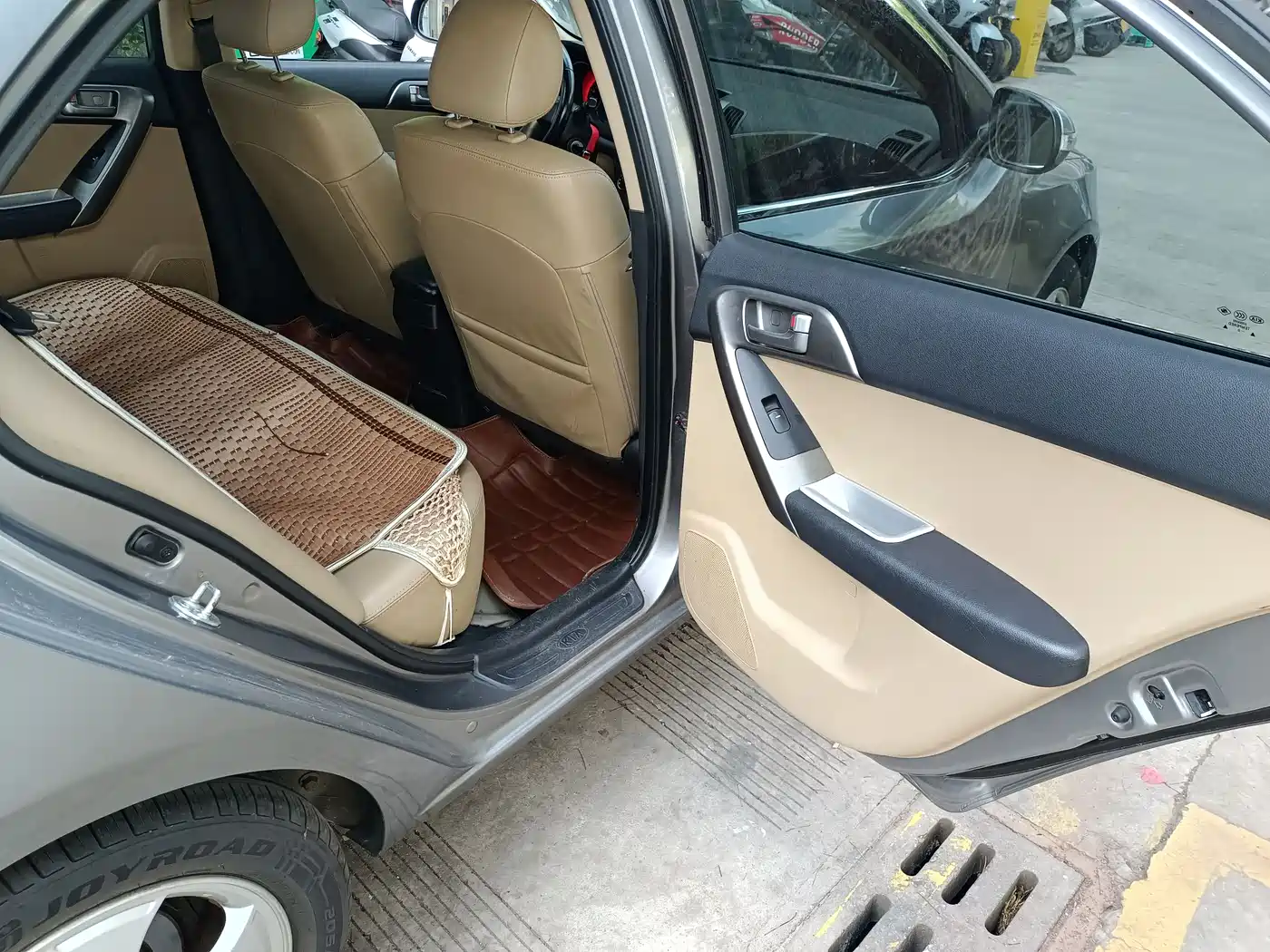 Kia Forte 2009 1.6L MT GLS фото 12