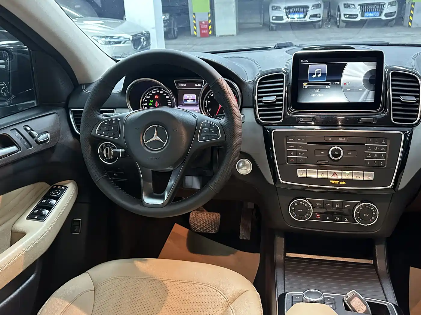 Mercedes-Benz GLE Coupe 2015 GLE 320 4MATIC Coupe SUV фото 4