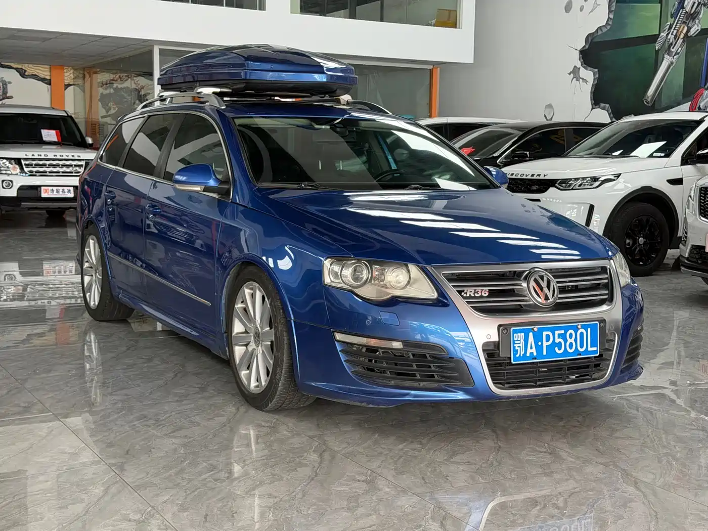 Volkswagen Passat 2008 Volkswagen R36 Wagon фото 3