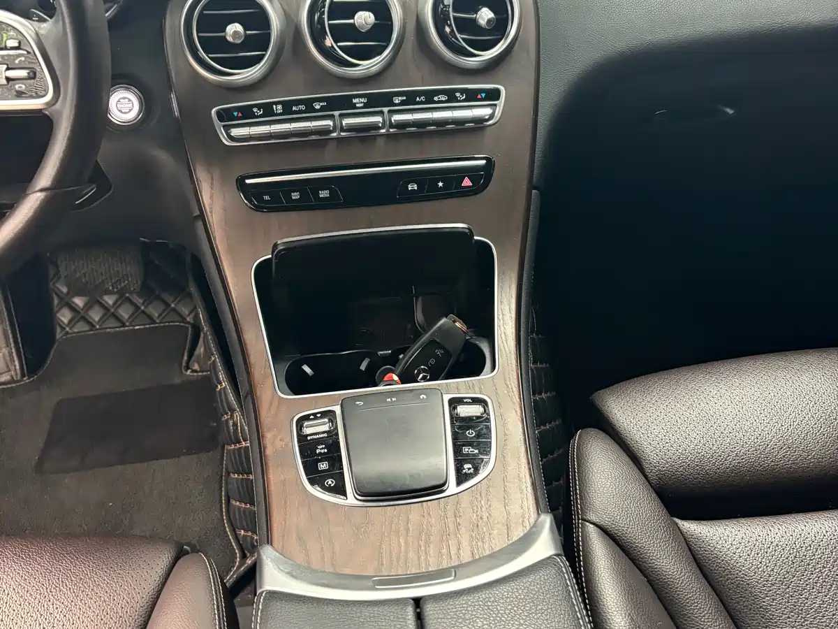 Mercedes-Benz GLC 2020 Facelift GLC 300 L 4MATIC Dynamic фото 11
