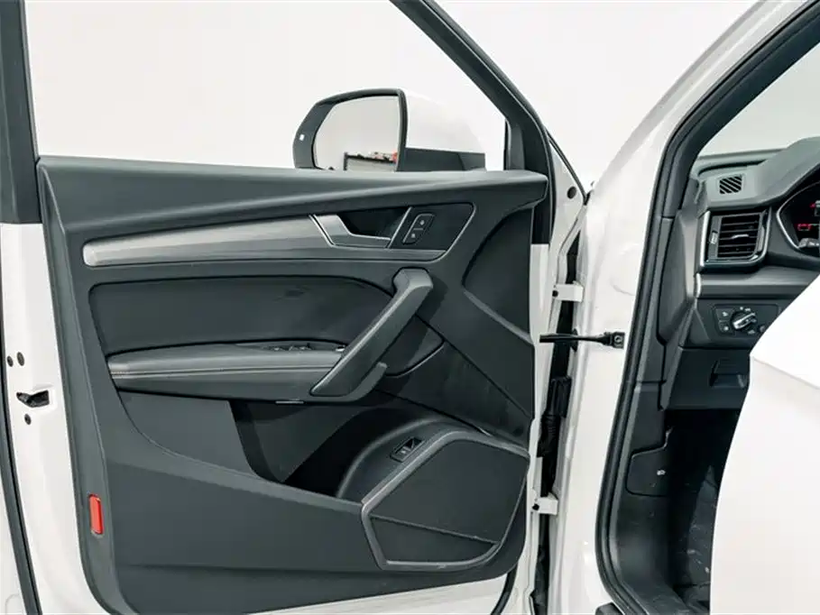 Audi Q5L Sportback 2021 40 TFSI Fashion фото 17
