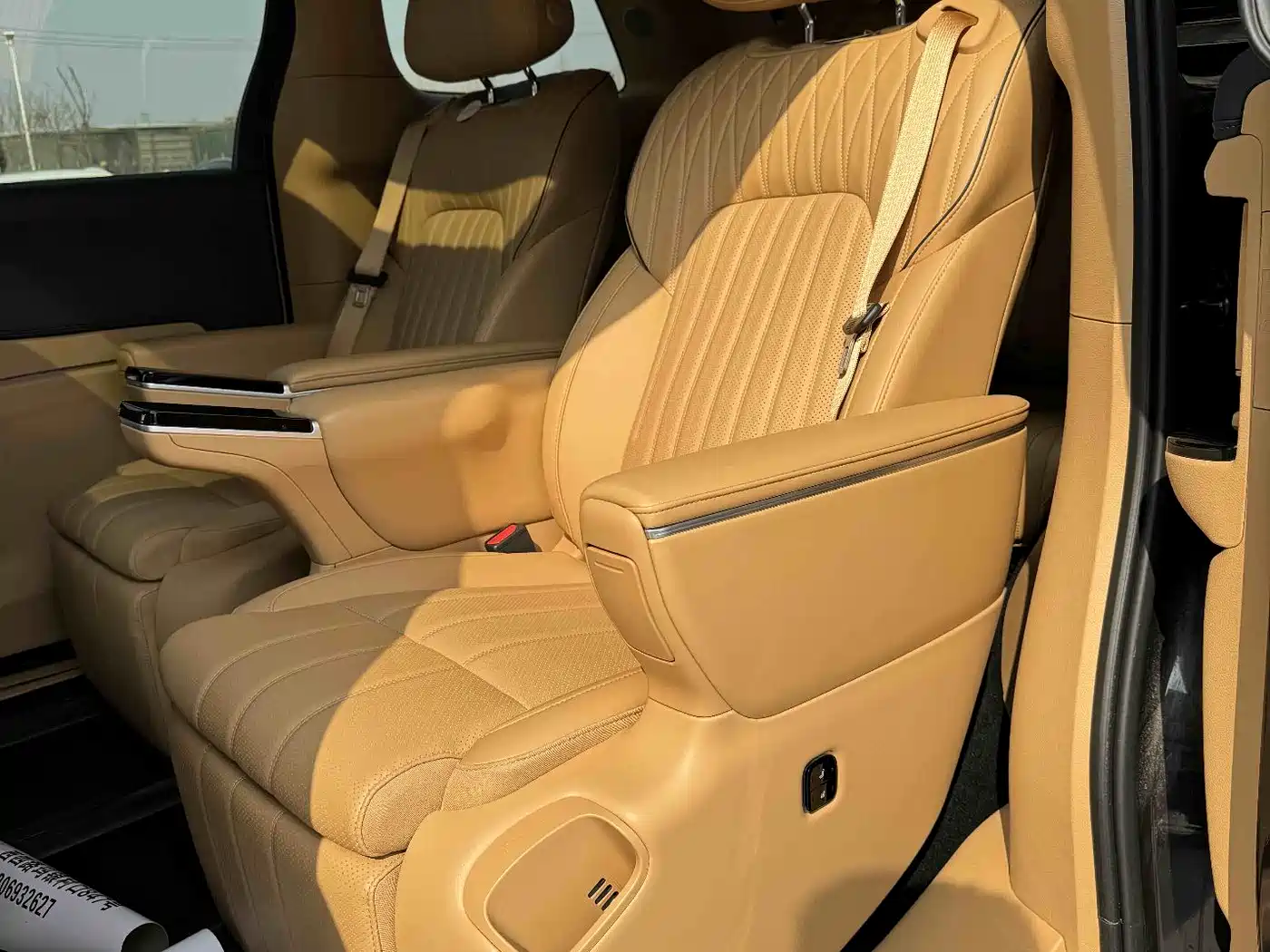 Voyah Auto Voyah Dreamer 2025 PHEV AWD Flagship Kunpeng Edition фото 7