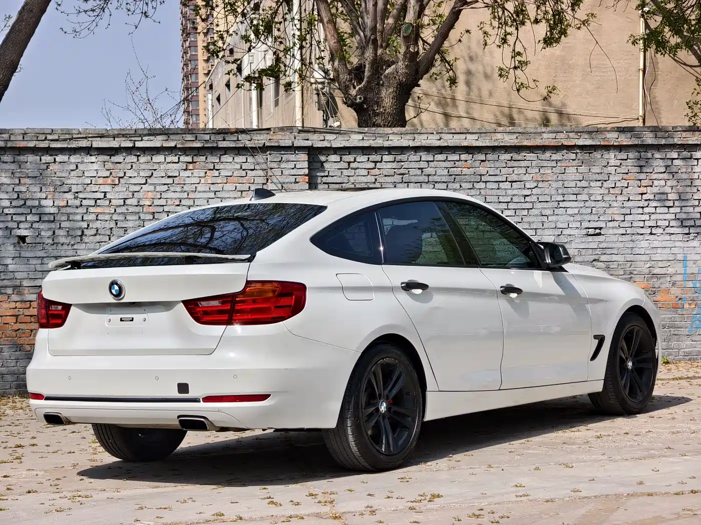 BMW 3 Series GT 2013 320i Style Design Package фото 11